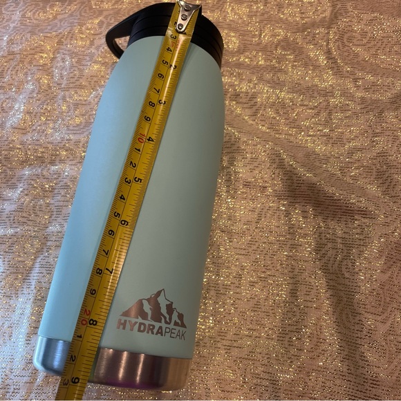 Free! HydraPeak 32oz straw lid water bottle - Picture 9 of 12